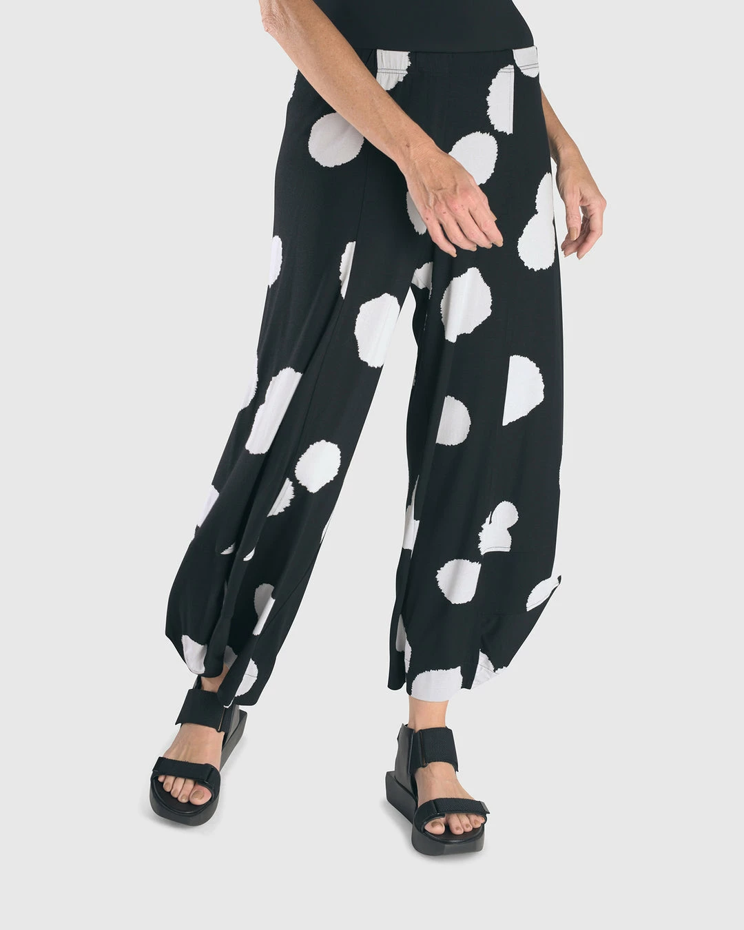 Alembika Alembika Large Dot Punto Pant, Black 3 Alembika Alembika Large Dot Punto Pant, Black