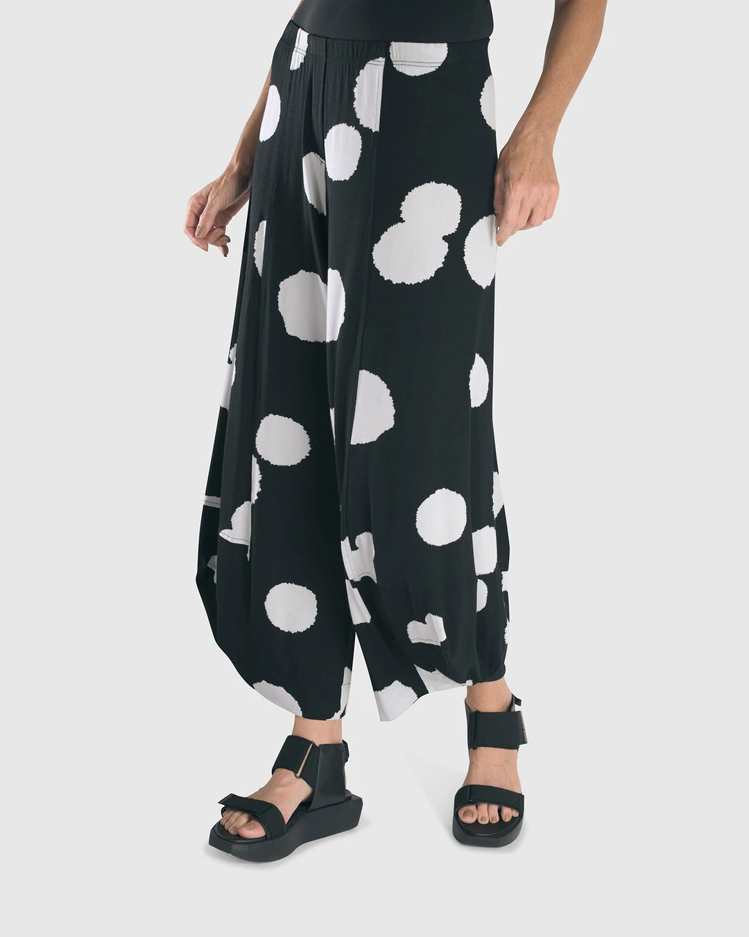 Alembika Alembika Large Dot Punto Pant, Black 4 Alembika Alembika Large Dot Punto Pant, Black