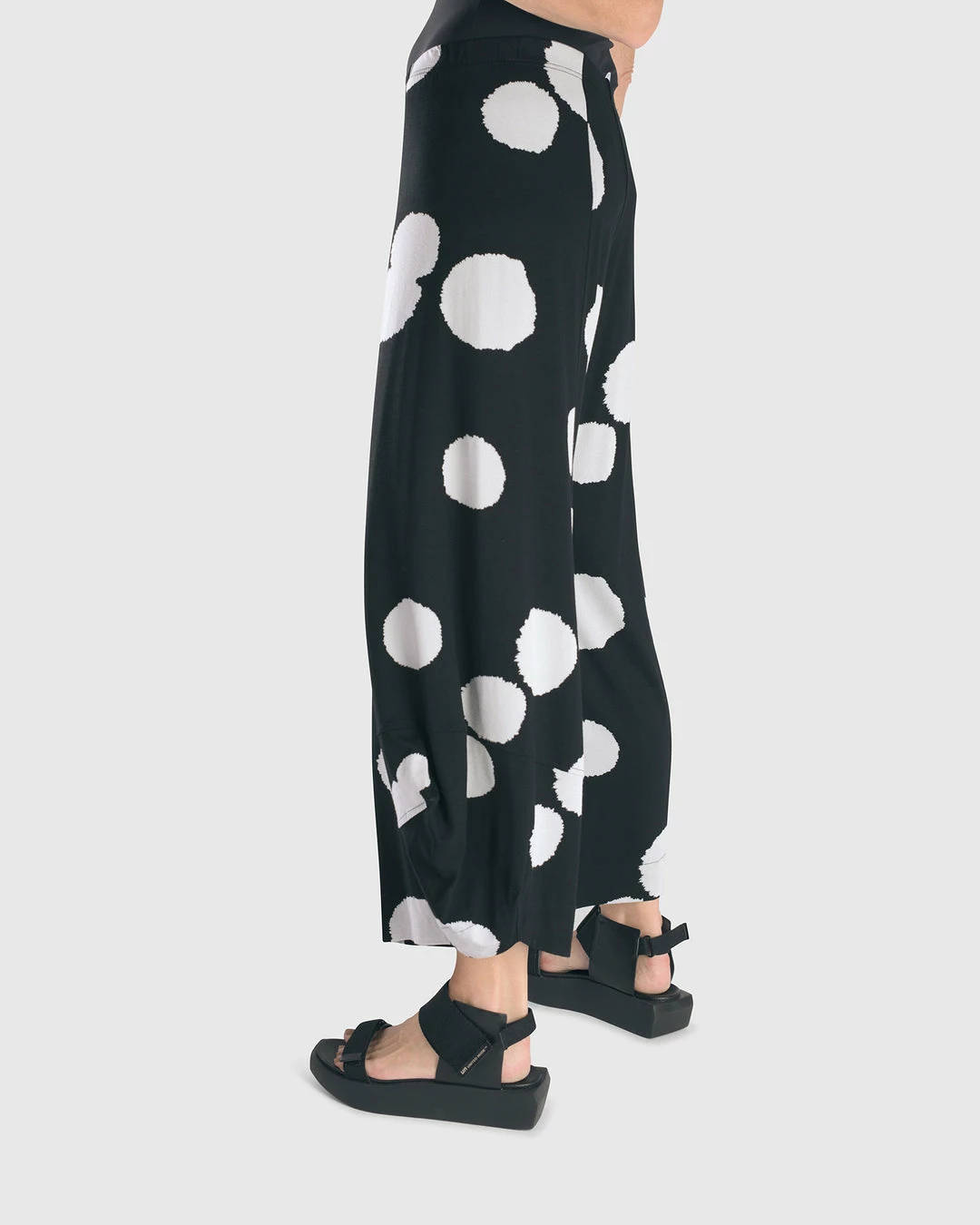 Alembika Alembika Large Dot Punto Pant, Black 7 Alembika Alembika Large Dot Punto Pant, Black