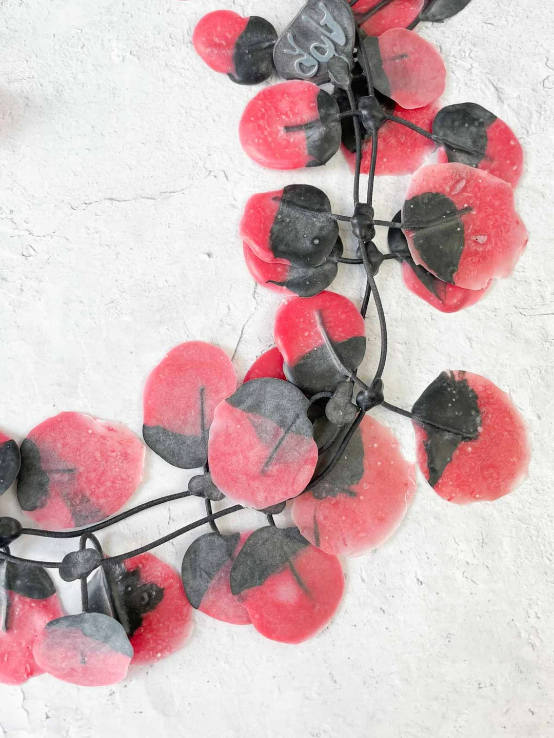 Annemieke Broenink Poppy Necklace, Valentine Annemieke Broenink 4 Annemieke Broenink Poppy Necklace, Valentine Annemieke Broenink