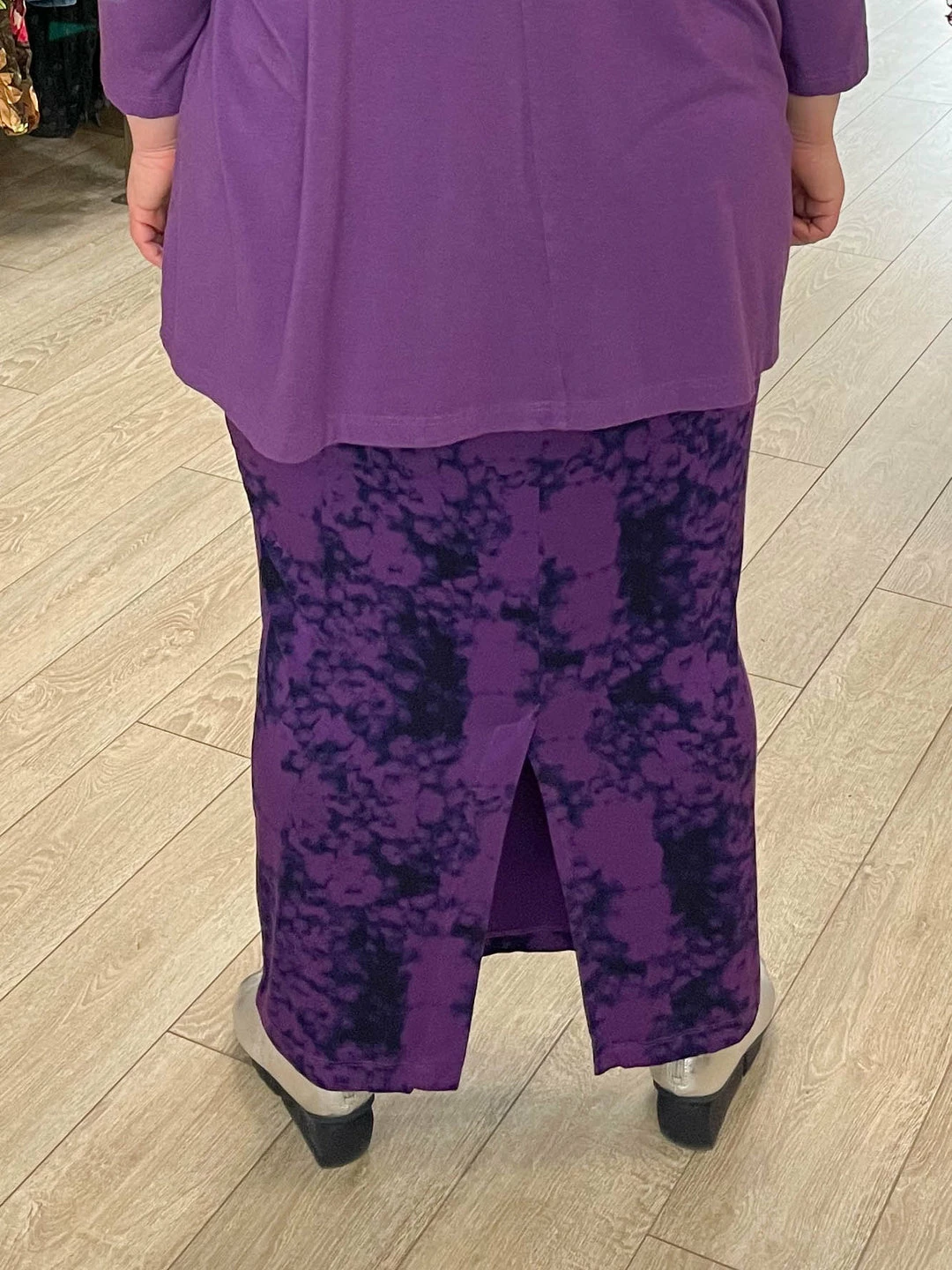 Bryn Walker Bryn Walker Slim Skirt, Passionflower Print 4 Bryn Walker Bryn Walker Slim Skirt, Passionflower Print