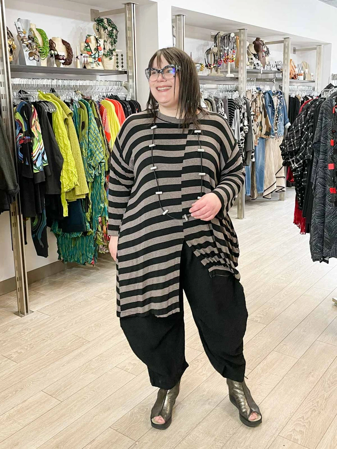 Dress To Kill Banded Bottom Ruched Hi Lo Tunic, Taupe/Black Dress To Kill