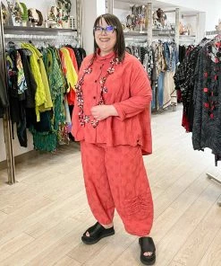 Dress To Kill Split Back Shirt, Red Dot Dress To Kill 10 Dress To Kill Split Back Shirt, Red Dot Dress To Kill