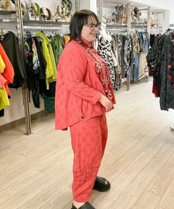 Dress To Kill Split Back Shirt, Red Dot Dress To Kill 12 Dress To Kill Split Back Shirt, Red Dot Dress To Kill