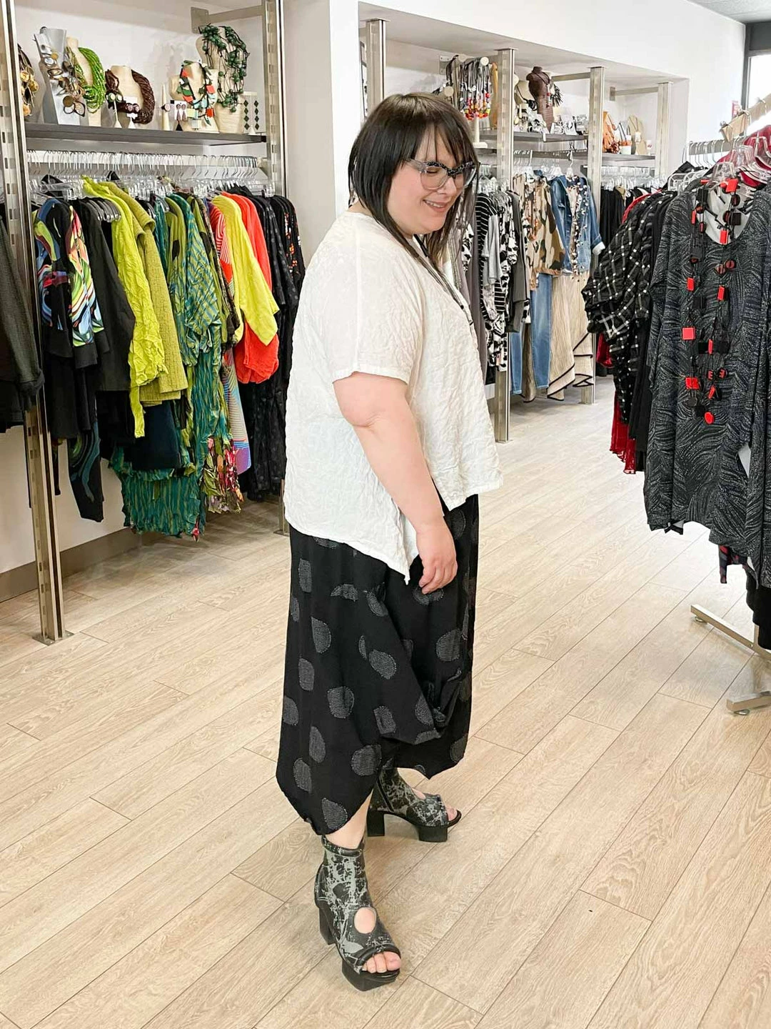 Dress To Kill Dress To Kill Tea Shirt, White Pucker