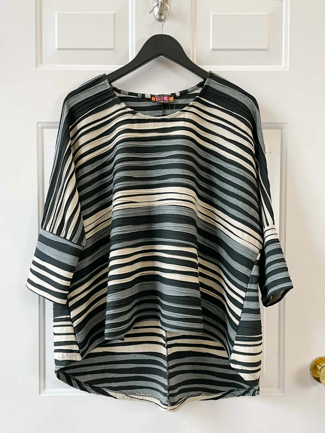 Isle By Melis Kozan Isle By Melis Kozan Hi Lo Dolman Sleeve Top, Stage