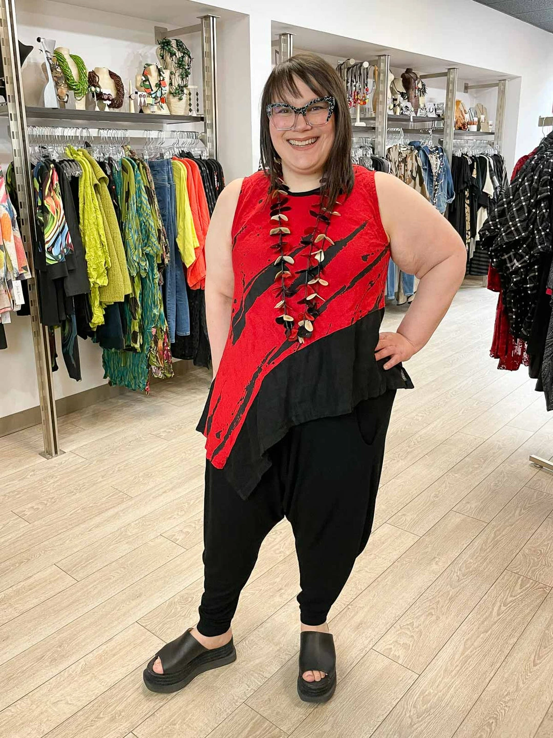 Mara Gibbucci Printed Asymmetric Tank, Red Mara Gibbucci 5 Mara Gibbucci Printed Asymmetric Tank, Red Mara Gibbucci