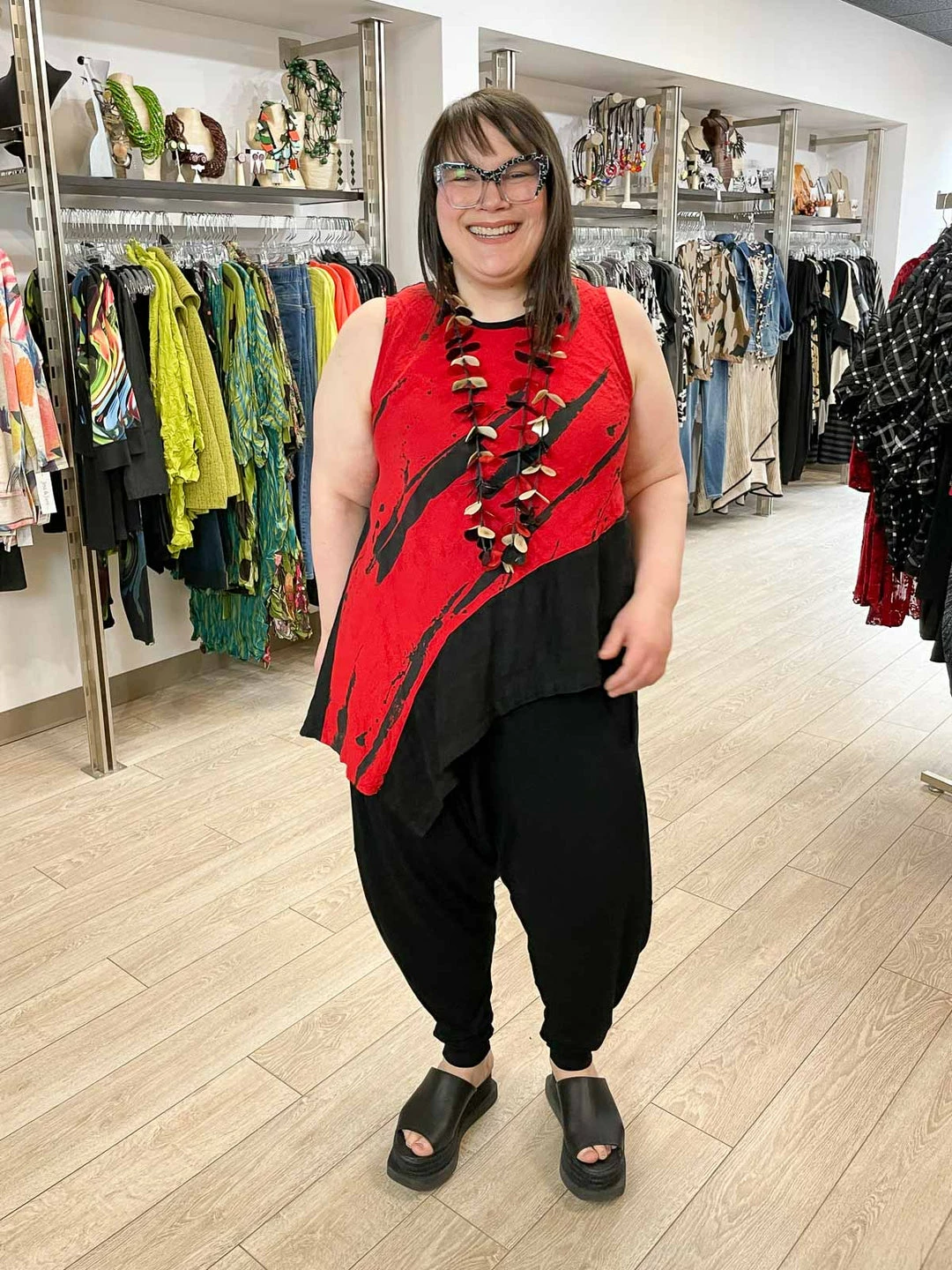 Mara Gibbucci Printed Asymmetric Tank, Red Mara Gibbucci 6 Mara Gibbucci Printed Asymmetric Tank, Red Mara Gibbucci