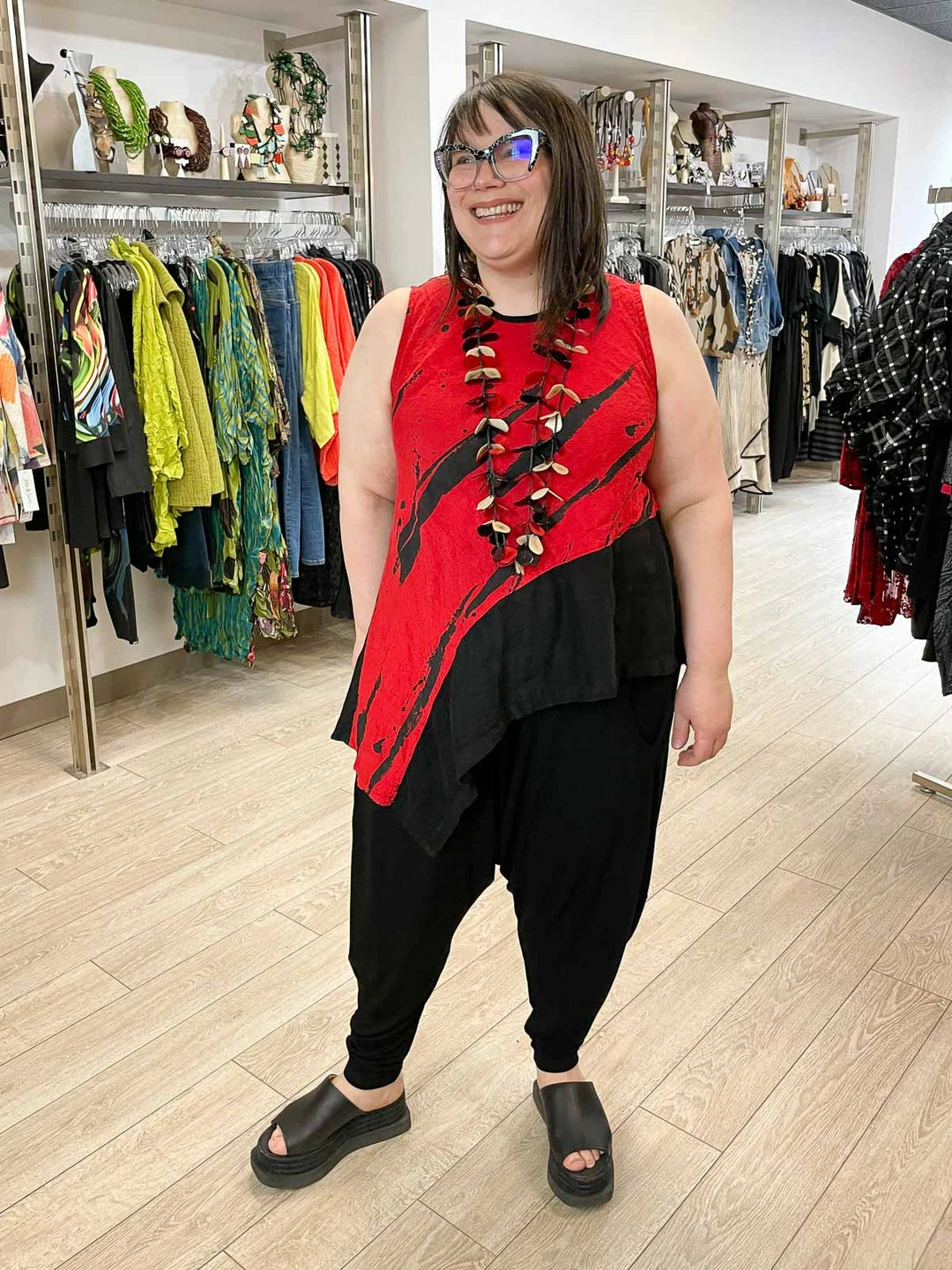 Mara Gibbucci Printed Asymmetric Tank, Red Mara Gibbucci 8 Mara Gibbucci Printed Asymmetric Tank, Red Mara Gibbucci