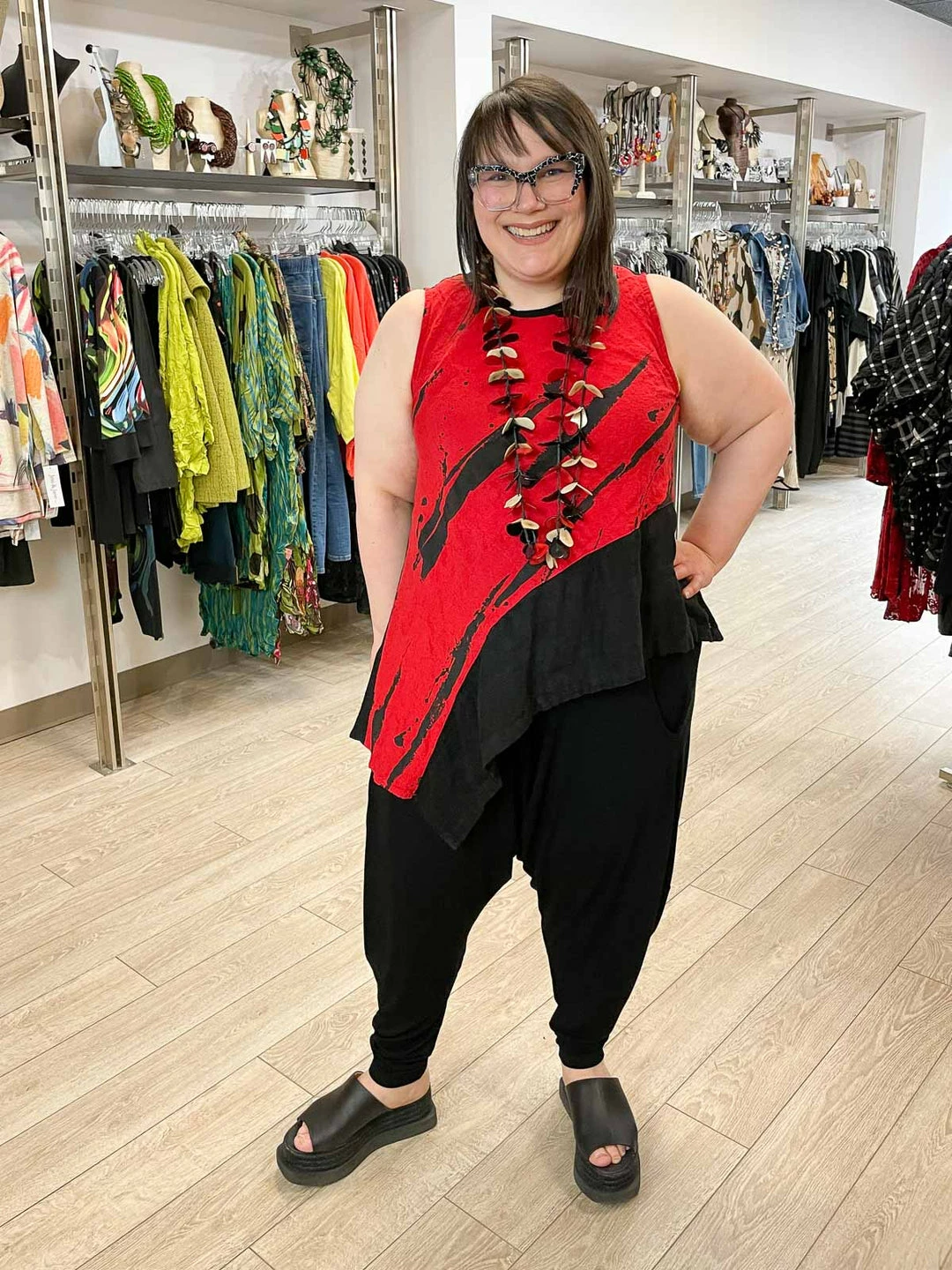 Mara Gibbucci Printed Asymmetric Tank, Red Mara Gibbucci 10 Mara Gibbucci Printed Asymmetric Tank, Red Mara Gibbucci