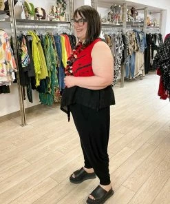 Mara Gibbucci Printed Asymmetric Tank, Red Mara Gibbucci 17 Mara Gibbucci Printed Asymmetric Tank, Red Mara Gibbucci