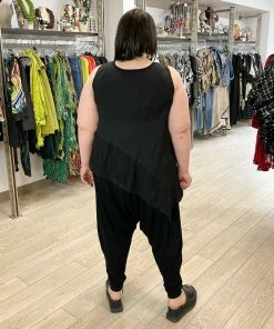 Mara Gibbucci Printed Asymmetric Tank, Red Mara Gibbucci 19 Mara Gibbucci Printed Asymmetric Tank, Red Mara Gibbucci