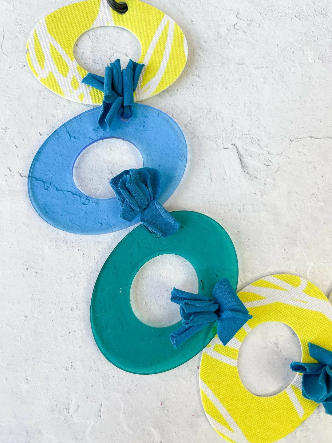 Pattern Gems Pattern Gems Music Necklace, Clear Blue/Yellow 5 Pattern Gems Pattern Gems Music Necklace, Clear Blue/Yellow