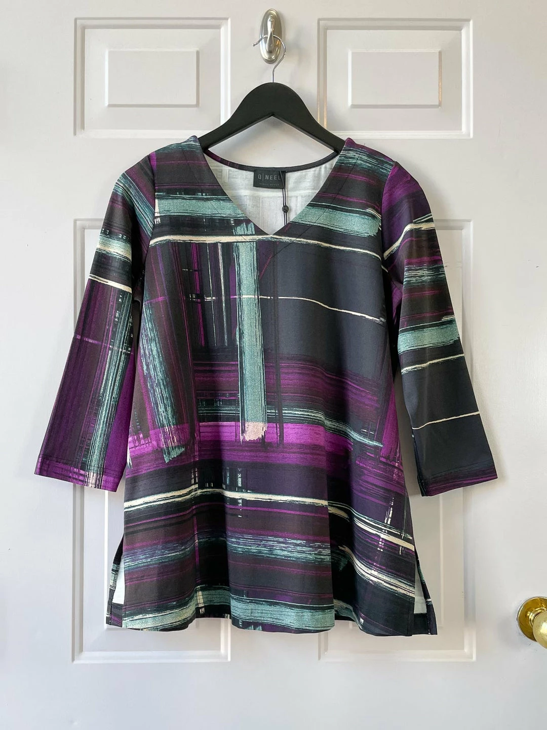 Q'Neel Printed V-Neck Top, Magenta/Teal 3 Q'Neel Printed V-Neck Top, Magenta/Teal