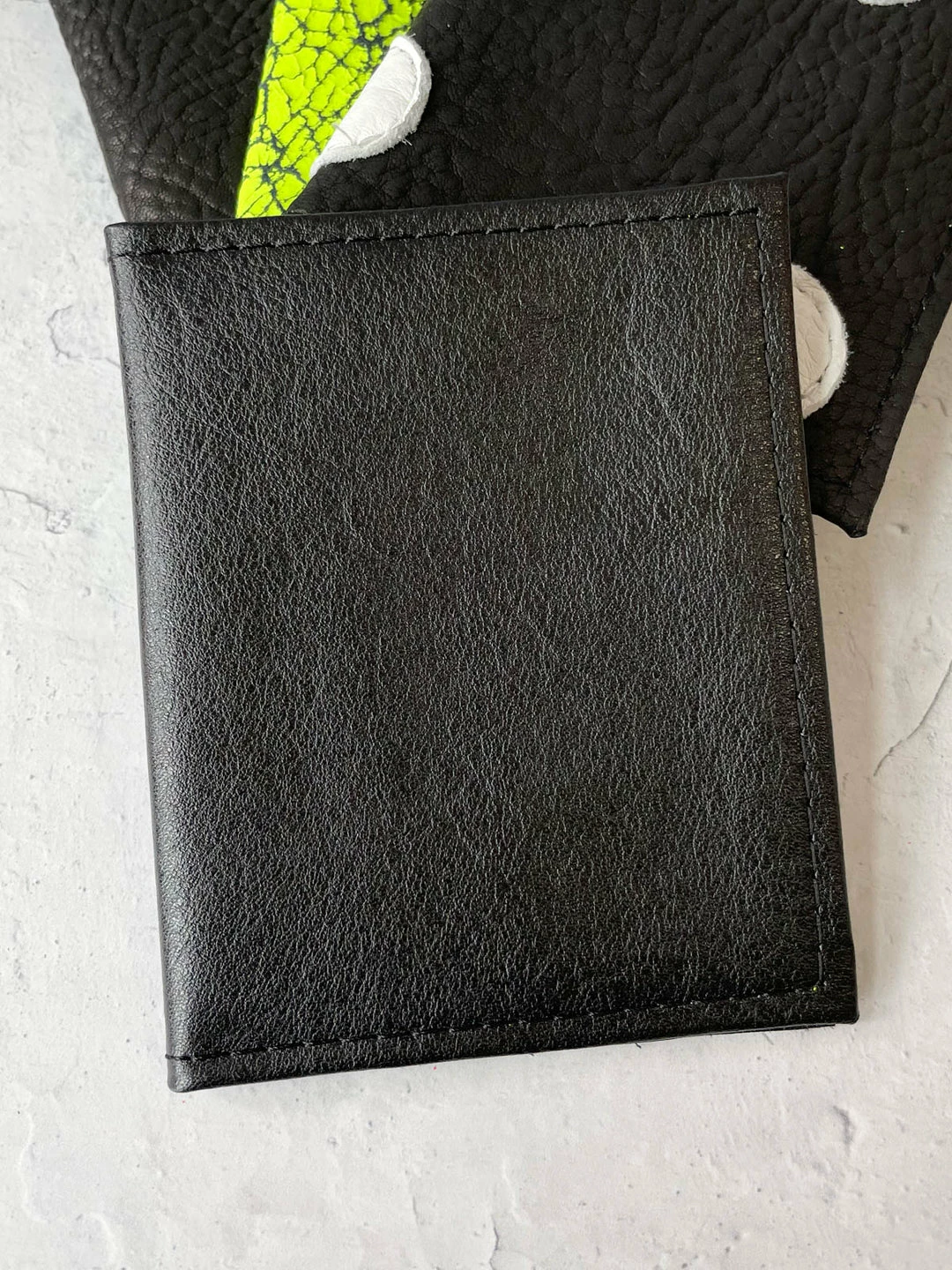 Riel Vax Card Holder, Shiny Black Riel 3 Riel Vax Card Holder, Shiny Black Riel