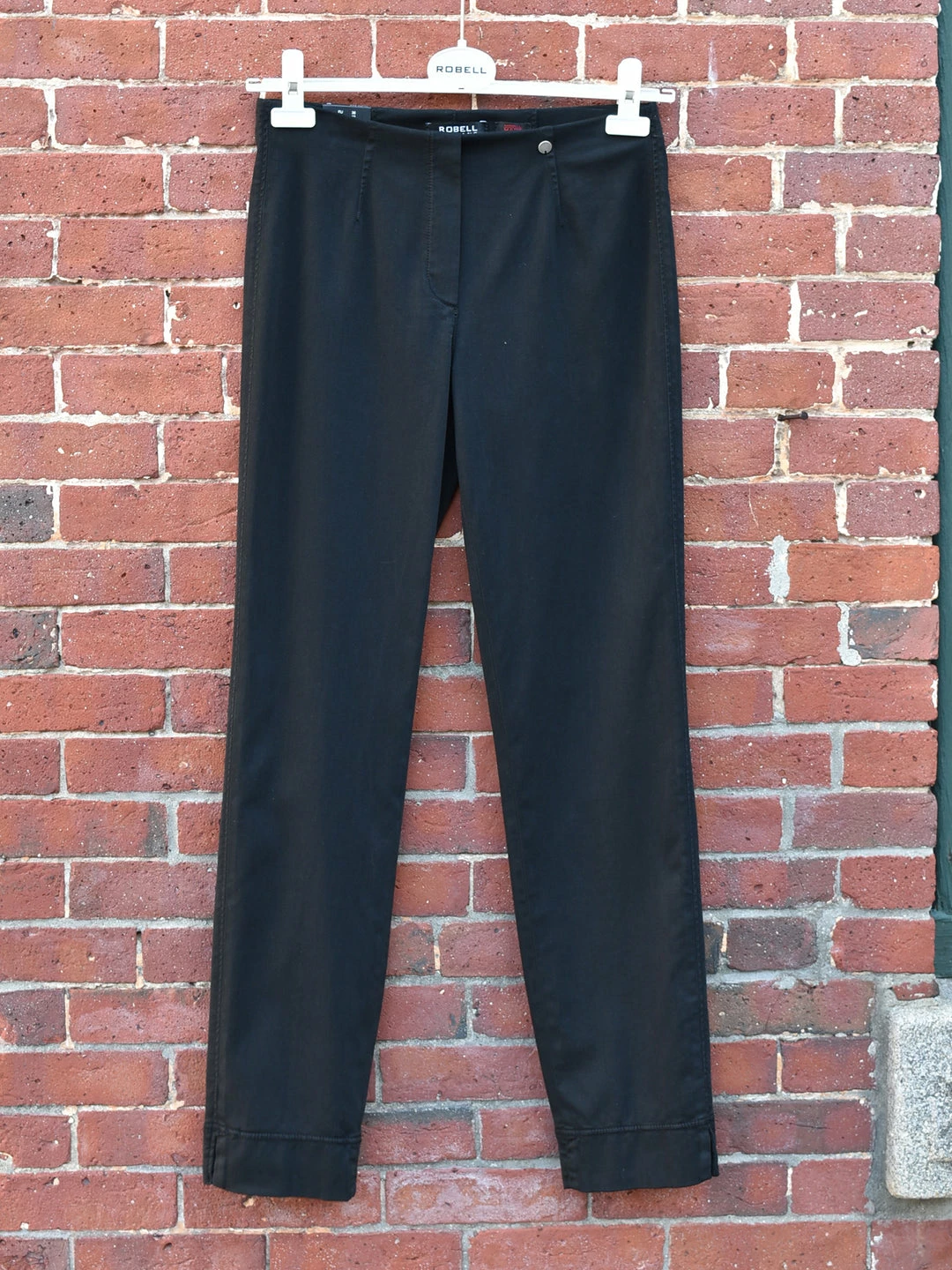 Robell Marie Garment Dyed Pant - Black